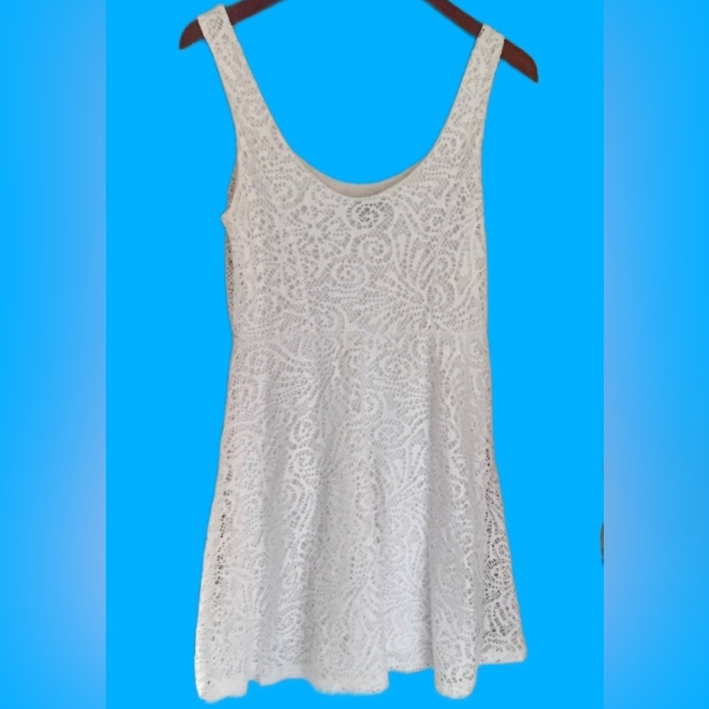 White lace dress